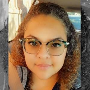 Meet your Posher, Denise